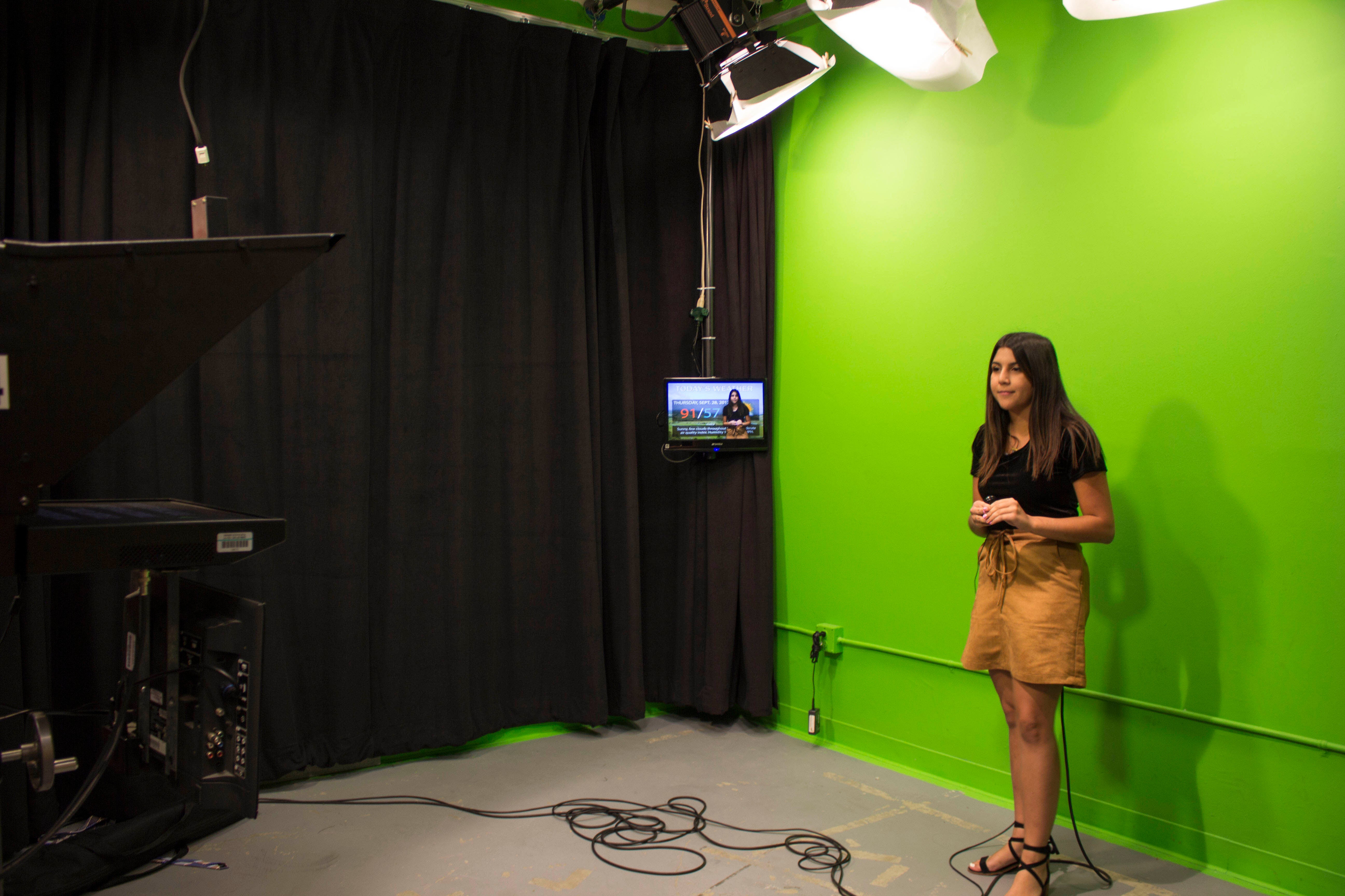 Cal Poly Journalism Green Screen