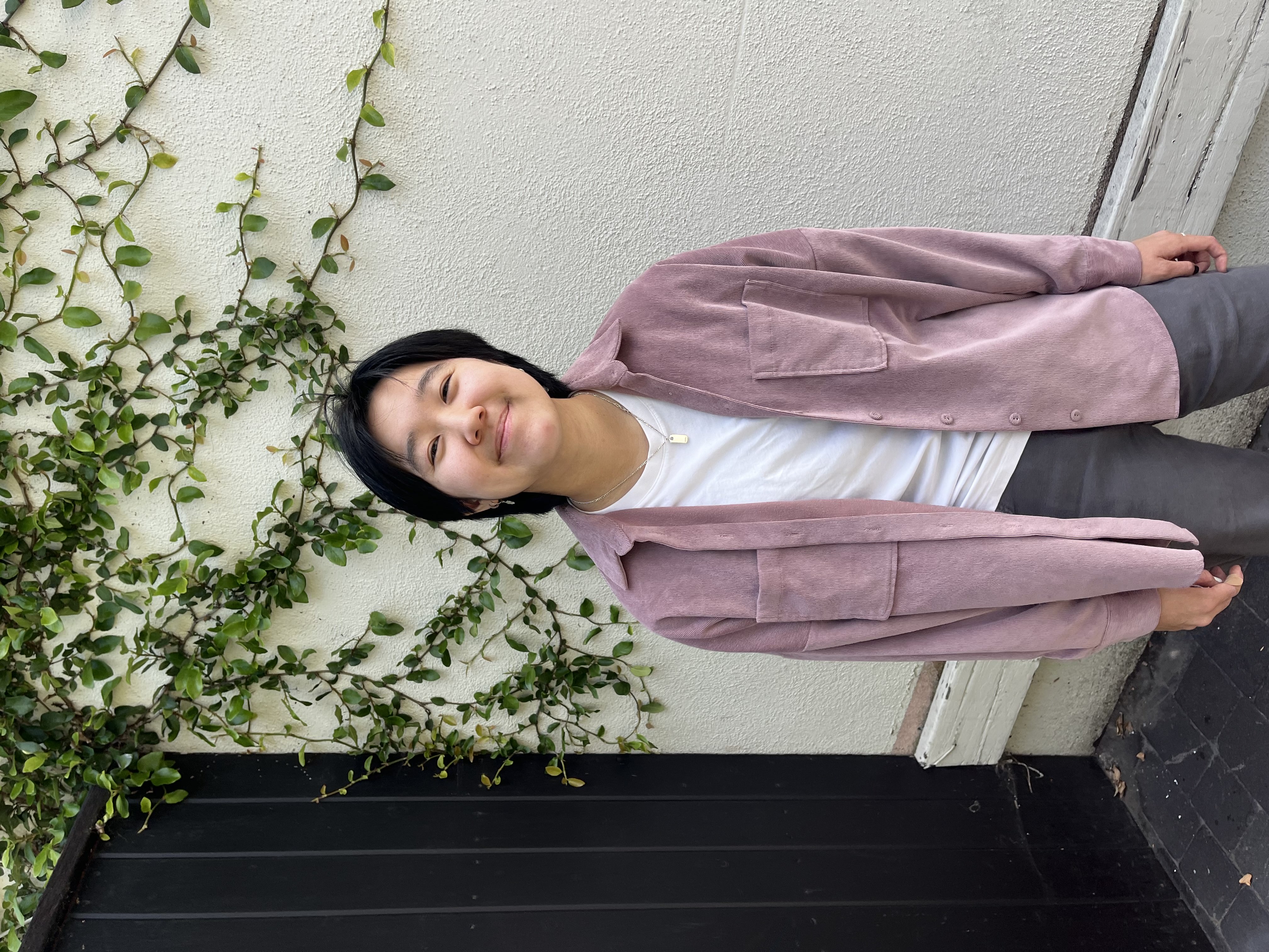 Example of an image that is floated to the right side Umika Kuroda
