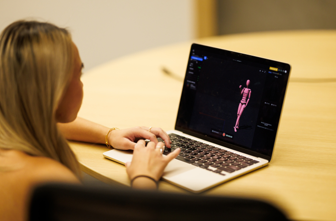 Professor Michael Haungs (ET Studios Director of Computing, MOCAP & VR) works with students during a practice/demonstration session of their MOCAP suit and software for the Theater department in preparation for their work this quarter creating a motion-captured animation for use in their Winter musical production of Percy Jackson. 